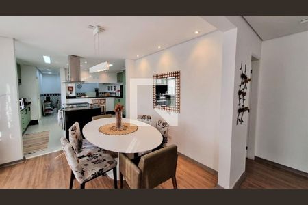 Casa à venda com 340m², 4 quartos e 2 vagasSala de Lareira e Jantar