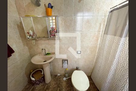 Casa para alugar com 440m², 4 quartos e 5 vagasBanheiro 2