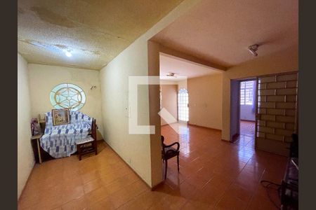 Sala de casa para alugar com 4 quartos, 440m² em Jardim Riacho das Pedras, Contagem