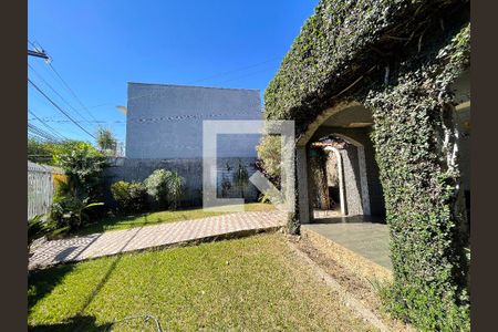 Casa para alugar com 440m², 4 quartos e 5 vagasFachada