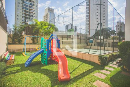 Apartamento para alugar com 107m², 3 quartos e 2 vagas Apartamento para alugar com 107m², 3 quartos e 2 vagasÁrea Comum - Playground