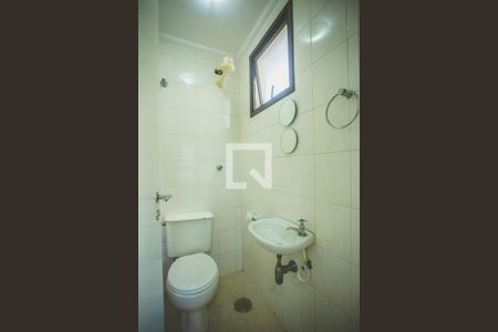 Apartamento para alugar com 107m², 3 quartos e 2 vagas Apartamento para alugar com 107m², 3 quartos e 2 vagasBanheiro de Serviço