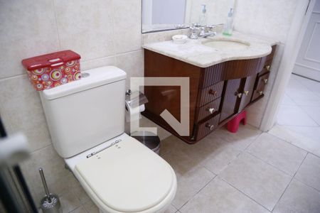 Casa à venda com 450m², 4 quartos e 4 vagasBanheiro Social 1