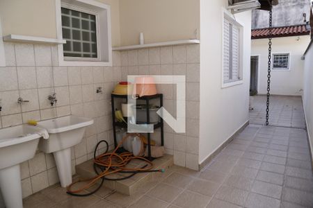 Casa à venda com 450m², 4 quartos e 4 vagasÁrea de Serviço