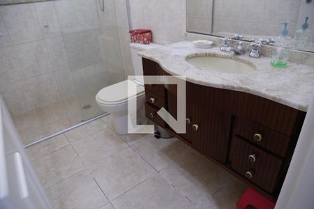 Casa à venda com 450m², 4 quartos e 4 vagasBanheiro Social 1