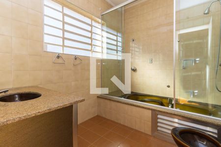 Casa à venda com 200m², 4 quartos e 2 vagasBanheiro da Suíte 2