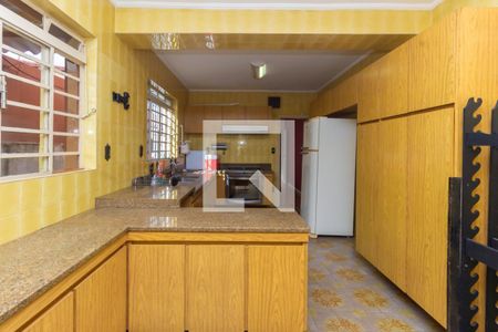 Casa à venda com 200m², 4 quartos e 2 vagasCozinha 