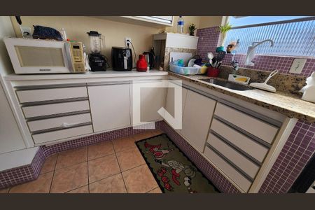 Apartamento para alugar com 152m², 2 quartos e 2 vagas Apartamento para alugar com 152m², 2 quartos e 2 vagasCozinha - Armários