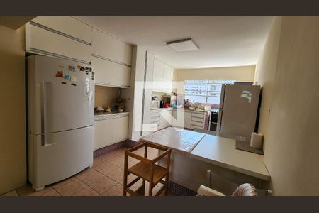 Apartamento para alugar com 152m², 2 quartos e 2 vagas Apartamento para alugar com 152m², 2 quartos e 2 vagasCozinha