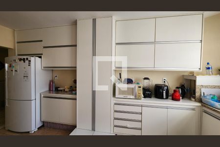 Apartamento para alugar com 152m², 2 quartos e 2 vagas Apartamento para alugar com 152m², 2 quartos e 2 vagasCozinha - Armários