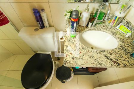 Casa de condomínio à venda com 101m², 3 quartos e 2 vagasBanheiro da Suíte 2