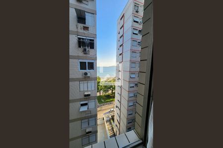 Vista da Sala de apartamento para alugar com 3 quartos, 70m² em Aparecida, Santos