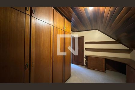 Casa de condomínio para alugar com 430m², 5 quartos e 7 vagas Casa de condomínio para alugar com 430m², 5 quartos e 7 vagasQuarto 2° piso