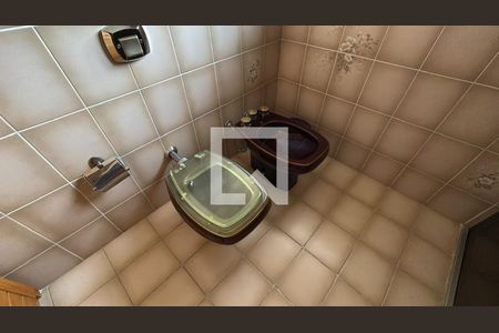 Casa de condomínio para alugar com 430m², 5 quartos e 7 vagas Casa de condomínio para alugar com 430m², 5 quartos e 7 vagasBanheiro