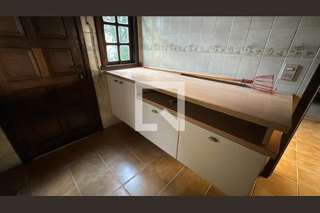 Casa de condomínio para alugar com 430m², 5 quartos e 7 vagas Casa de condomínio para alugar com 430m², 5 quartos e 7 vagasÁrea de serviço