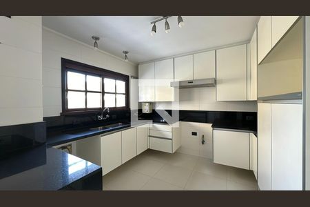 Casa de condomínio para alugar com 430m², 5 quartos e 7 vagas Casa de condomínio para alugar com 430m², 5 quartos e 7 vagasCozinha