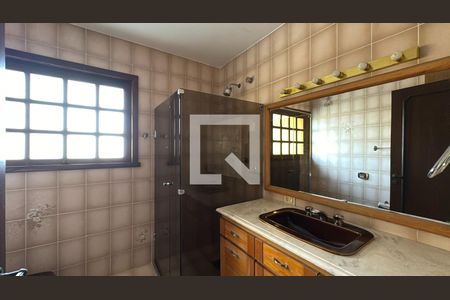 Casa de condomínio para alugar com 430m², 5 quartos e 7 vagas Casa de condomínio para alugar com 430m², 5 quartos e 7 vagasBanheiro