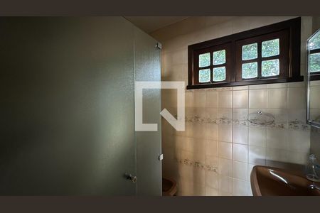 Casa de condomínio para alugar com 430m², 5 quartos e 7 vagas Casa de condomínio para alugar com 430m², 5 quartos e 7 vagasBanheiro de serviço