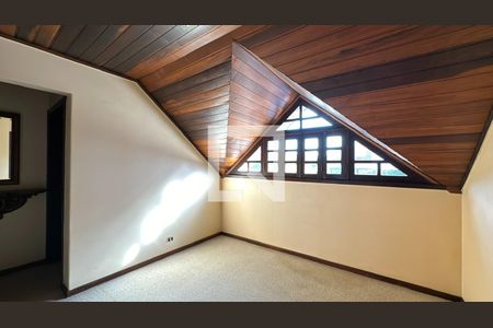 Casa de condomínio para alugar com 430m², 5 quartos e 7 vagas Casa de condomínio para alugar com 430m², 5 quartos e 7 vagasQuarto 2° piso