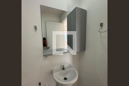 Apartamento para alugar com 37m², 2 quartos e sem vagaBanheiro