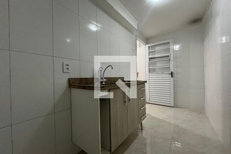 Cozinha de apartamento para alugar com 2 quartos, 47m² em Parque Santa Rosa, Suzano