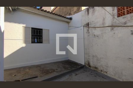 Casa para alugar com 39m², 1 quarto e sem vaga Casa para alugar com 39m², 1 quarto e sem vagaQuintal
