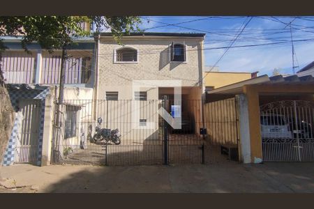 Casa para alugar com 39m², 1 quarto e sem vaga Casa para alugar com 39m², 1 quarto e sem vagaFachada