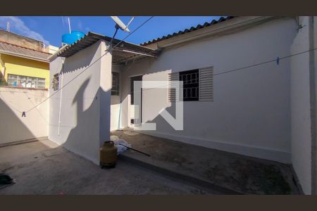 Casa para alugar com 39m², 1 quarto e sem vaga Casa para alugar com 39m², 1 quarto e sem vagaQuintal