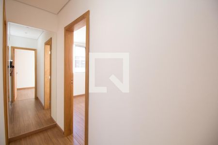 Corredor de apartamento à venda com 3 quartos, 92m² em Colégio Batista, Belo Horizonte