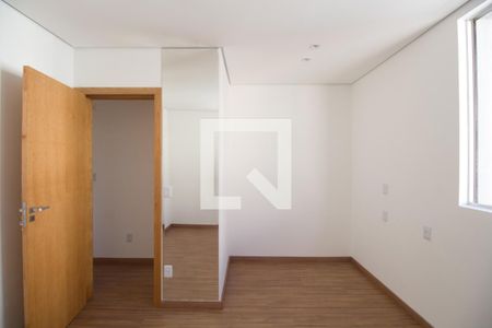 Apartamento à venda com 92m², 3 quartos e 1 vaga Apartamento à venda com 92m², 3 quartos e 1 vagaQuarto 2
