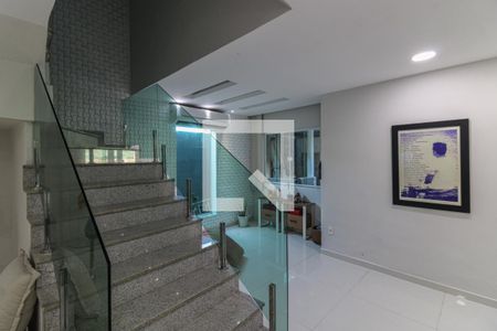 Sala de casa de condomínio à venda com 4 quartos, 1200m² em Vargem Grande, Rio de Janeiro