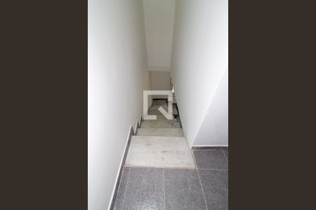 Casa para alugar com 122m², 3 quartos e 1 vagaEscada