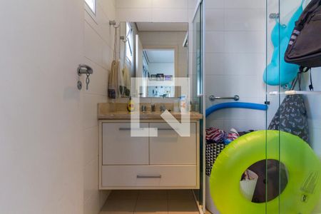 Apartamento à venda com 220m², 4 quartos e 4 vagasBanheiro da Suíte 2