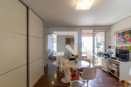 Apartamento à venda com 220m², 4 quartos e 4 vagasEscritório