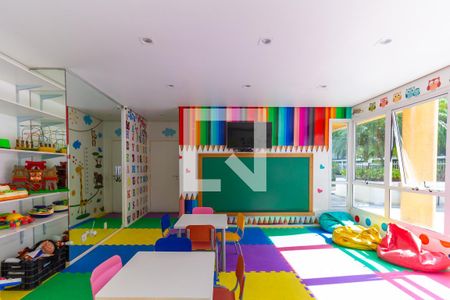 Apartamento à venda com 220m², 4 quartos e 4 vagasBrinquedoteca