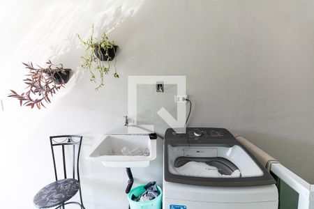 Casa à venda com 100m², 3 quartos e 1 vaga Casa à venda com 100m², 3 quartos e 1 vagaLavanderia