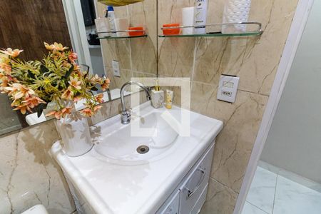 Casa à venda com 100m², 3 quartos e 1 vaga Casa à venda com 100m², 3 quartos e 1 vagaBanheiro