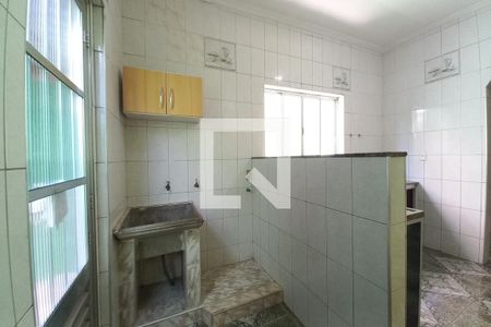 Casa para alugar com 70m², 2 quartos e 1 vagaÁrea de Serviço