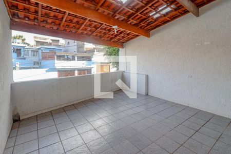 Sacada de casa para alugar com 2 quartos, 160m² em Jardim República, São Paulo
