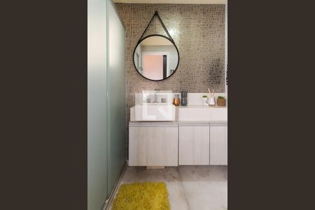 Apartamento à venda com 84m², 2 quartos e 2 vagasBanheiro da Suíte