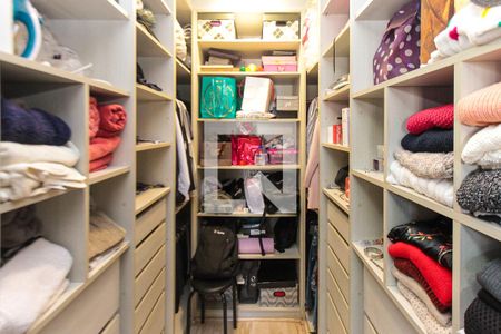Apartamento à venda com 84m², 2 quartos e 2 vagasCloset