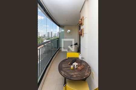 Apartamento à venda com 84m², 2 quartos e 2 vagasVaranda