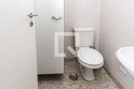 Apartamento à venda com 84m², 2 quartos e 2 vagasBanheiro de serviço