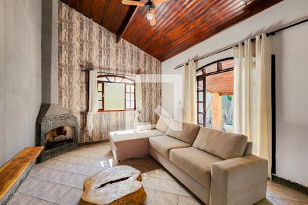 Sala 1 de casa para alugar com 3 quartos, 200m² em Loteamento Villa Branca, Jacareí
