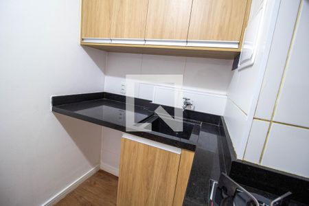 Apartamento à venda com 34m², 2 quartos e sem vaga Apartamento à venda com 34m², 2 quartos e sem vagaCozinha e Área de Serviço