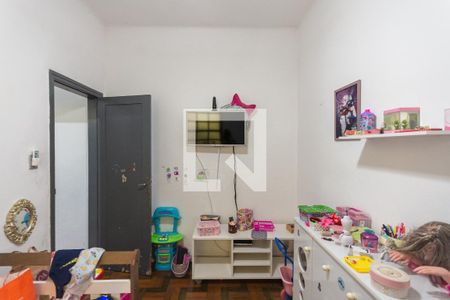 Casa à venda com 560m², 7 quartos e 4 vagasQuarto 2 primeiro andar