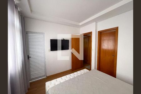 Apartamento à venda com 80m², 3 quartos e 2 vagas Apartamento à venda com 80m², 3 quartos e 2 vagasQuarto 3 - Suíte