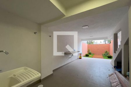 Casa à venda com 200m², 4 quartos e 2 vagasQuintal e área de serviço