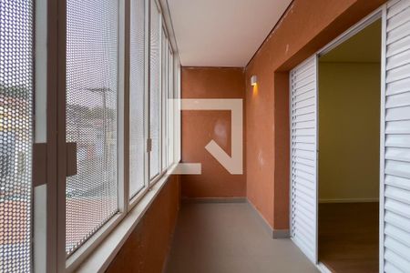 Casa à venda com 200m², 4 quartos e 2 vagasVaranda