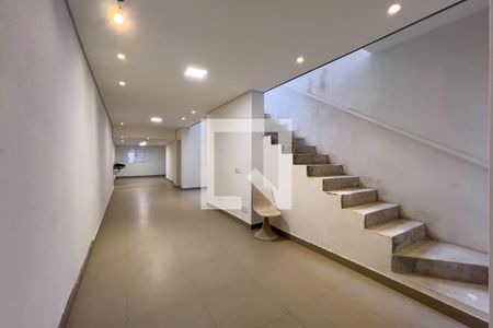 Sala de casa à venda com 4 quartos, 200m² em Vila Dom Pedro I, São Paulo